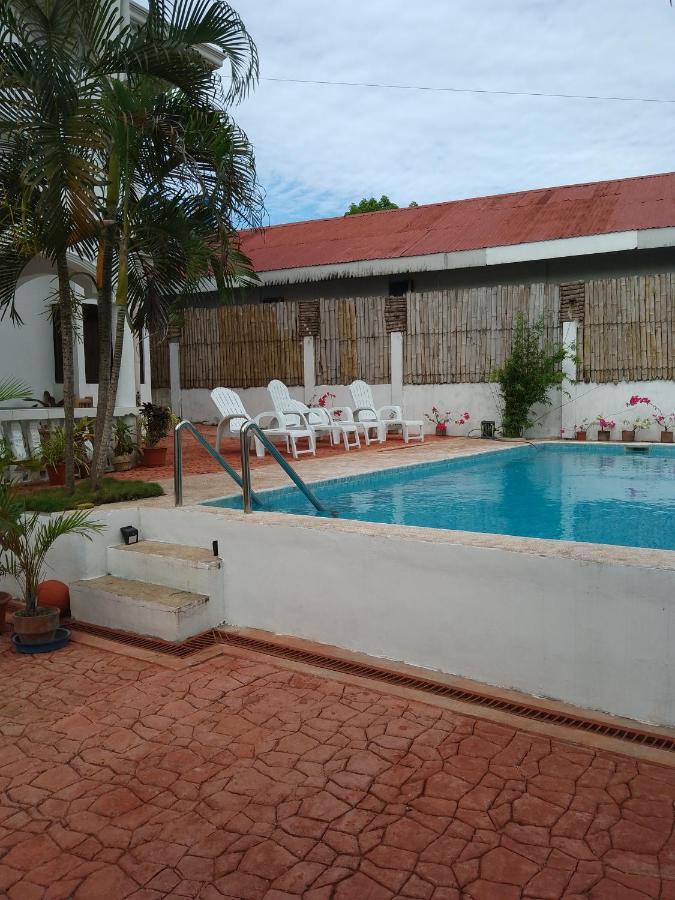 Beth'S Villa Moalboal Εξωτερικό φωτογραφία