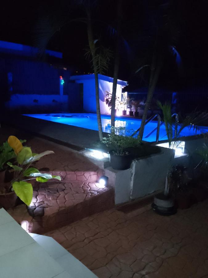 Beth'S Villa Moalboal Εξωτερικό φωτογραφία